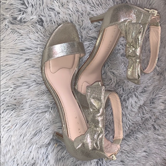 Gold sandals - Picture 3 of 5